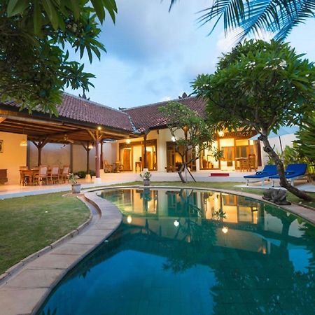 Bali Royal Heritage Villas Seminyak Exterior foto